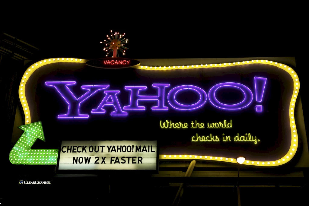Yahoo - Photo Scott Schiller.